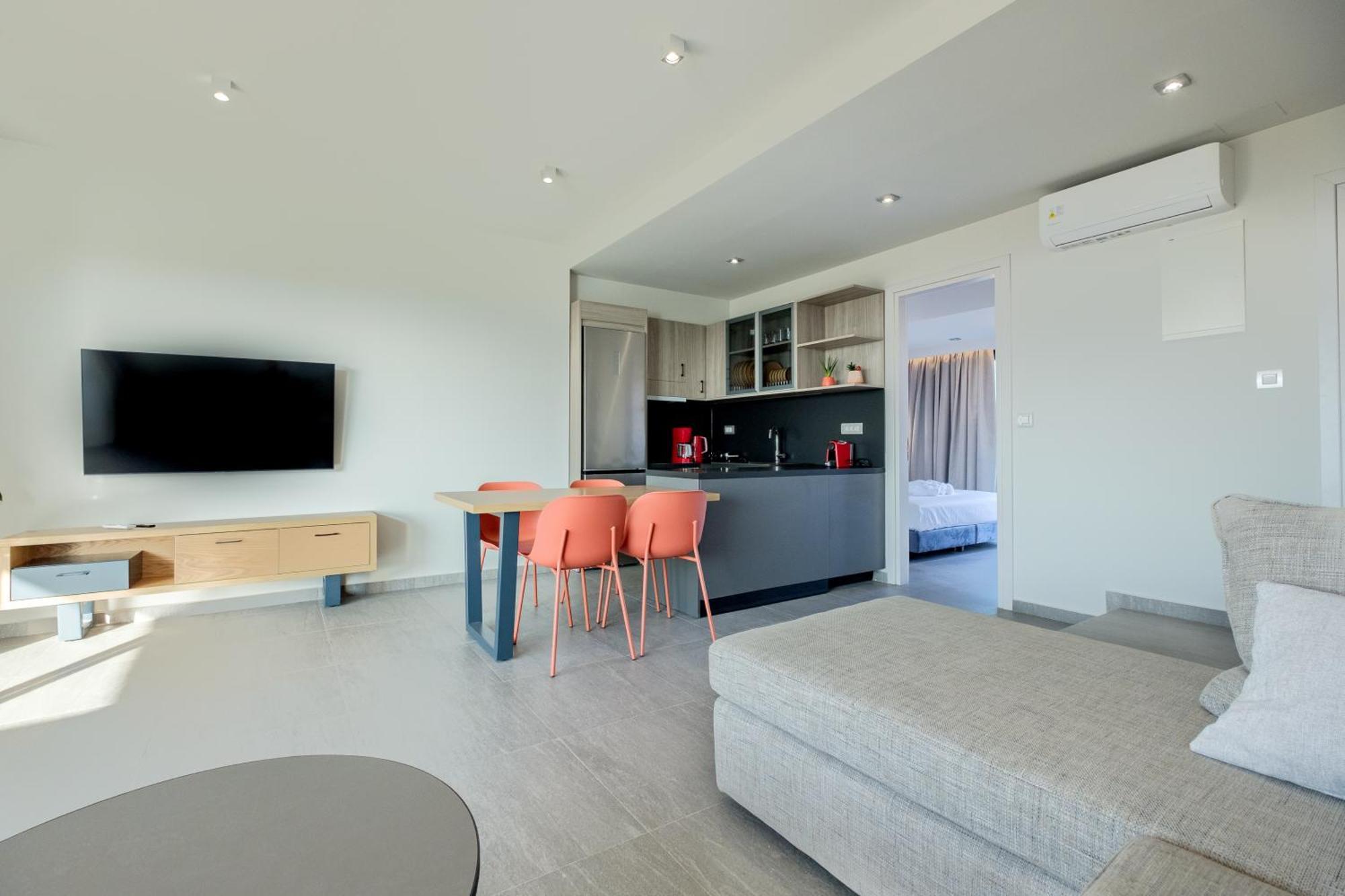 Sky-High 70Sqm Penthouse W. Stunning Views - 05 Apartment Chania  ภายนอก รูปภาพ