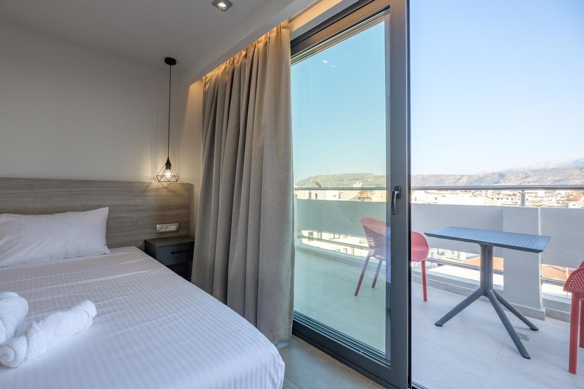 Sky-High 70Sqm Penthouse W. Stunning Views - 05 Apartment Chania  ภายนอก รูปภาพ